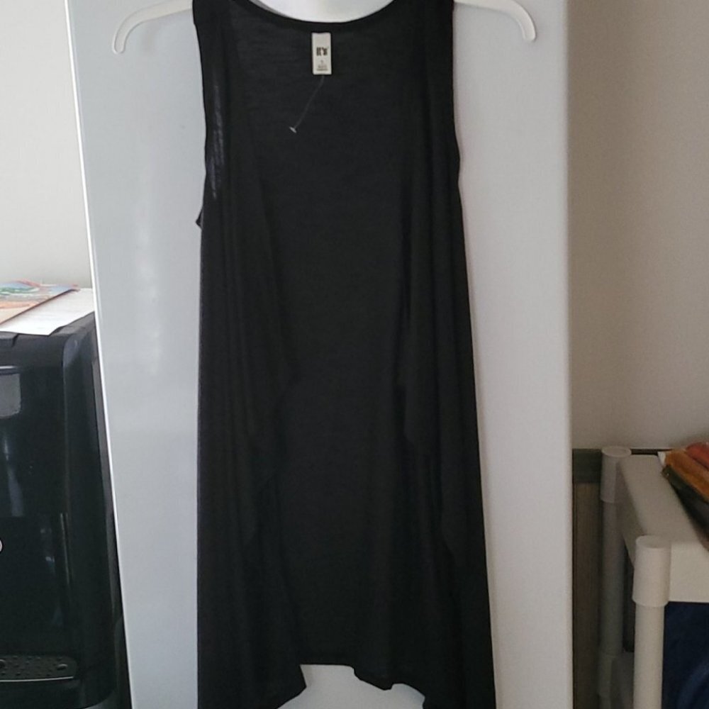 🔥 Trendy Sleeveless Cardigan for Women – Lightweight & Fashionable Design